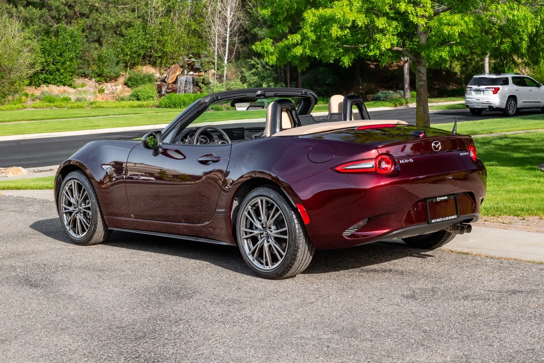 2025 Mazda ND MX-5 Miata - Image 8 of 31