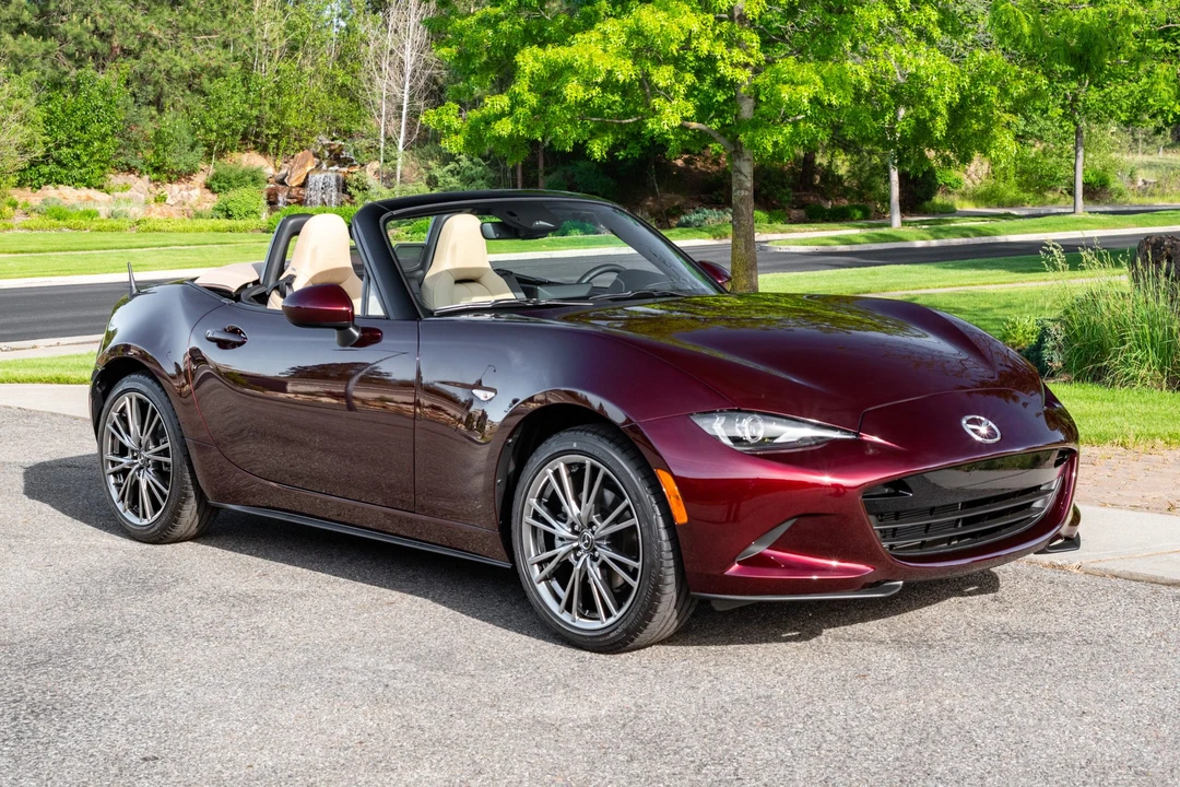 2025 Mazda ND MX-5 Miata - Image 4 of 31