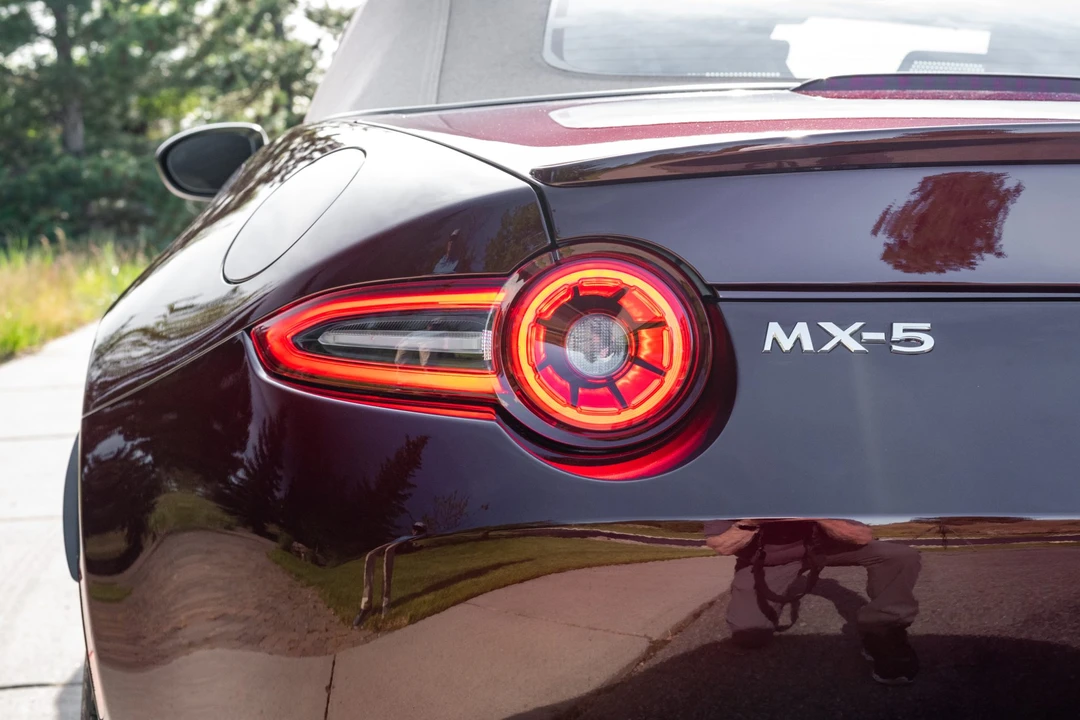 2025 Mazda ND MX-5 Miata - Image 28 of 31