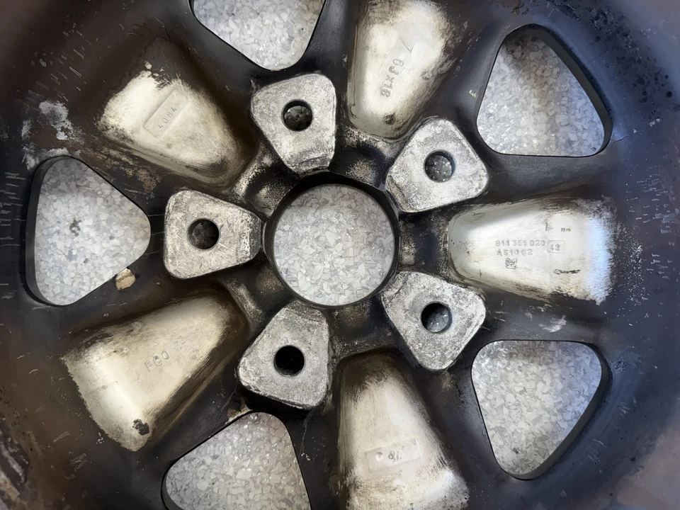 Parts & Memorabilia Fuchs Wheels - Image 19 of 24