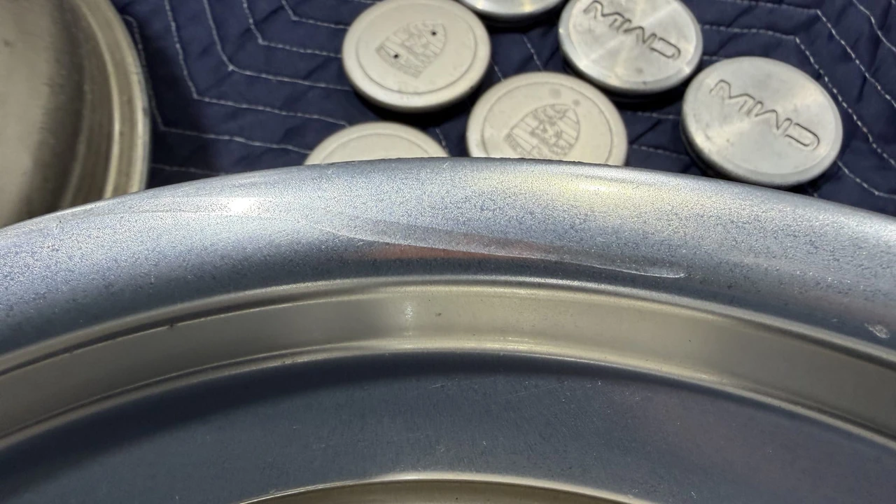 Parts & Memorabilia Fuchs Wheels - Image 19 of 31
