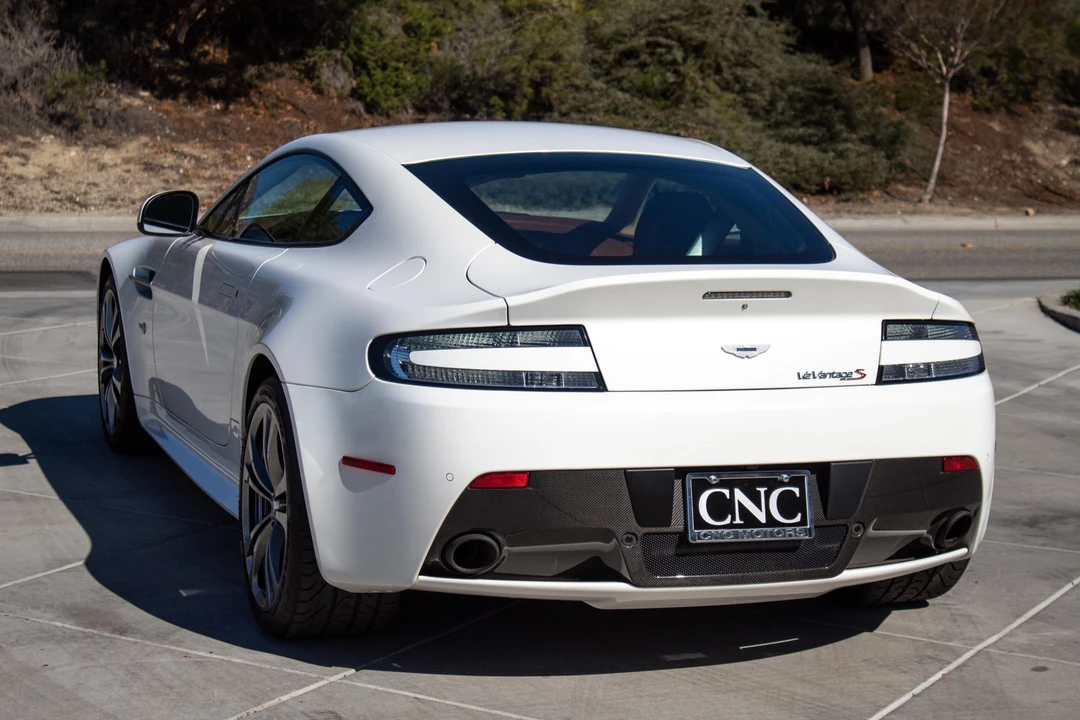2016 Aston Martin V12 Vantage (2010-2018) - Image 9 of 31