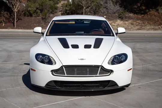 2016 Aston Martin V12 Vantage (2010-2018) - Image 4 of 31