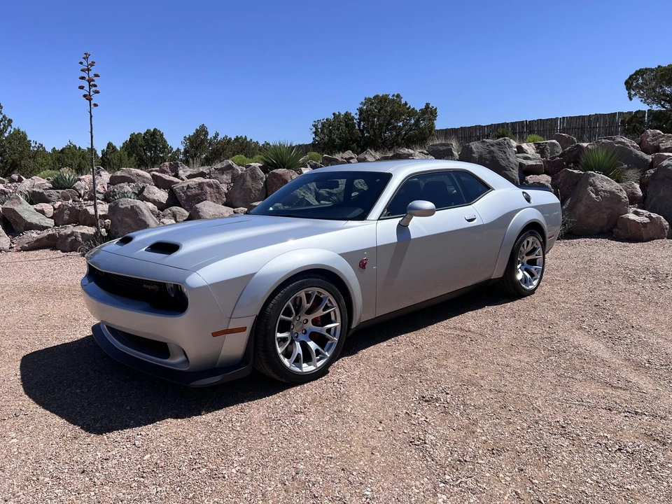 2023 Dodge Challenger SRT Hellcat 3rd Gen - Image 16 of 31