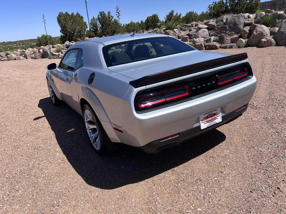 2023 Dodge Challenger SRT Hellcat 3rd Gen - Image 24 of 31