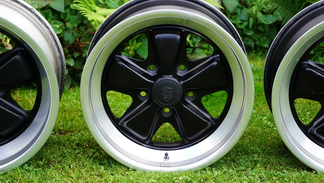 Parts & Memorabilia Fuchs Wheels - Image 27 of 31