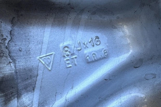 Parts & Memorabilia Fuchs Wheels - Image 3 of 4