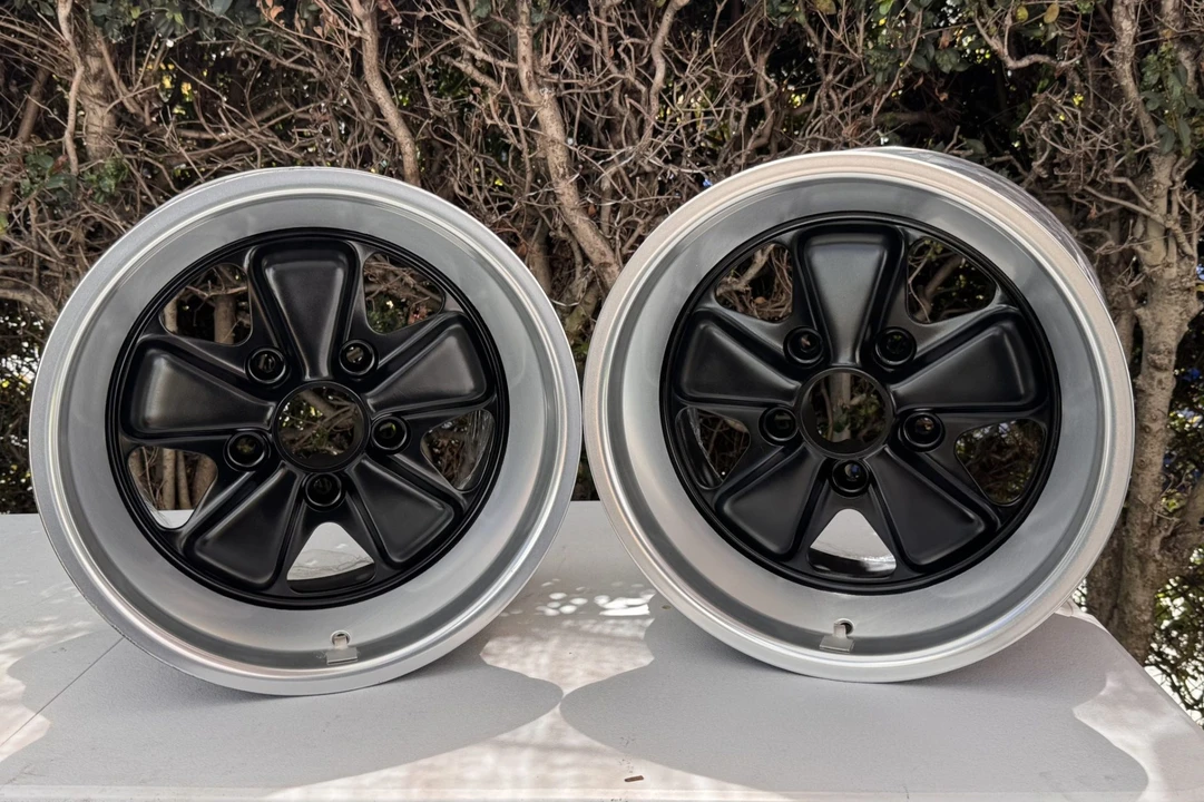 Parts & Memorabilia Fuchs Wheels - Image 2 of 3