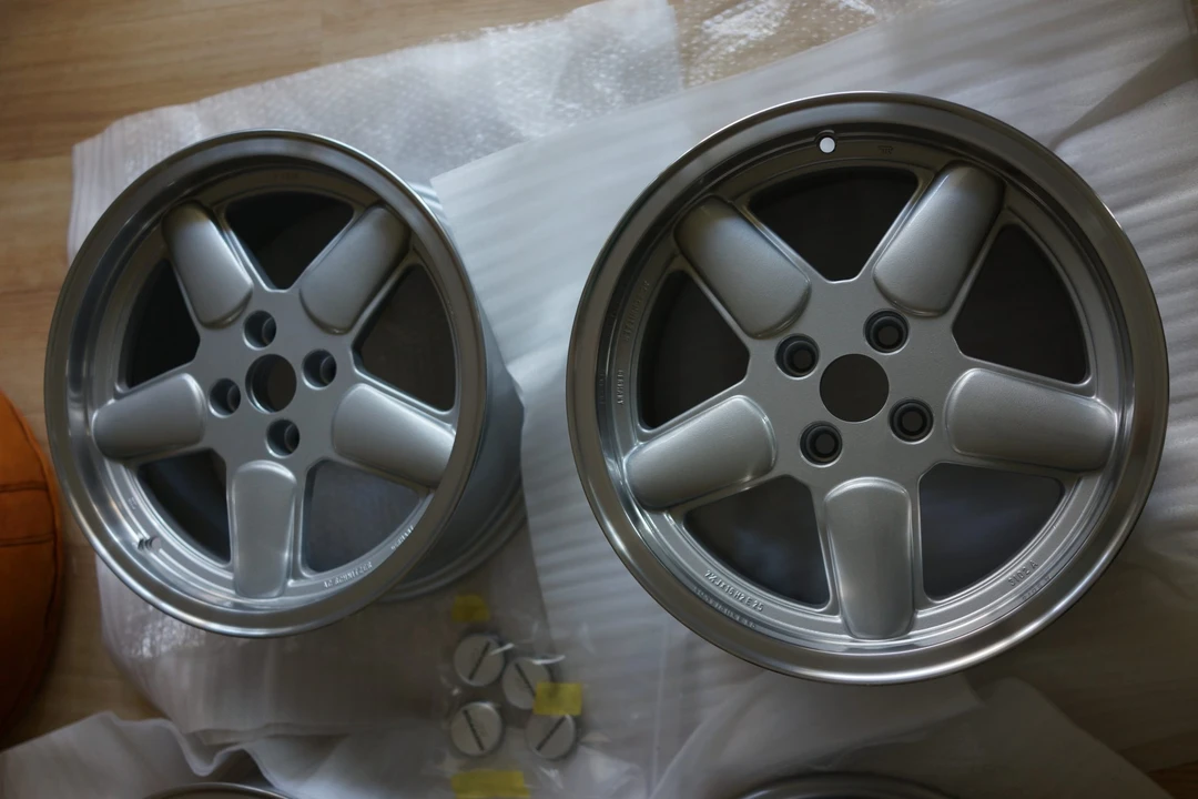 Parts & Memorabilia Other Wheels - Image 4 of 31
