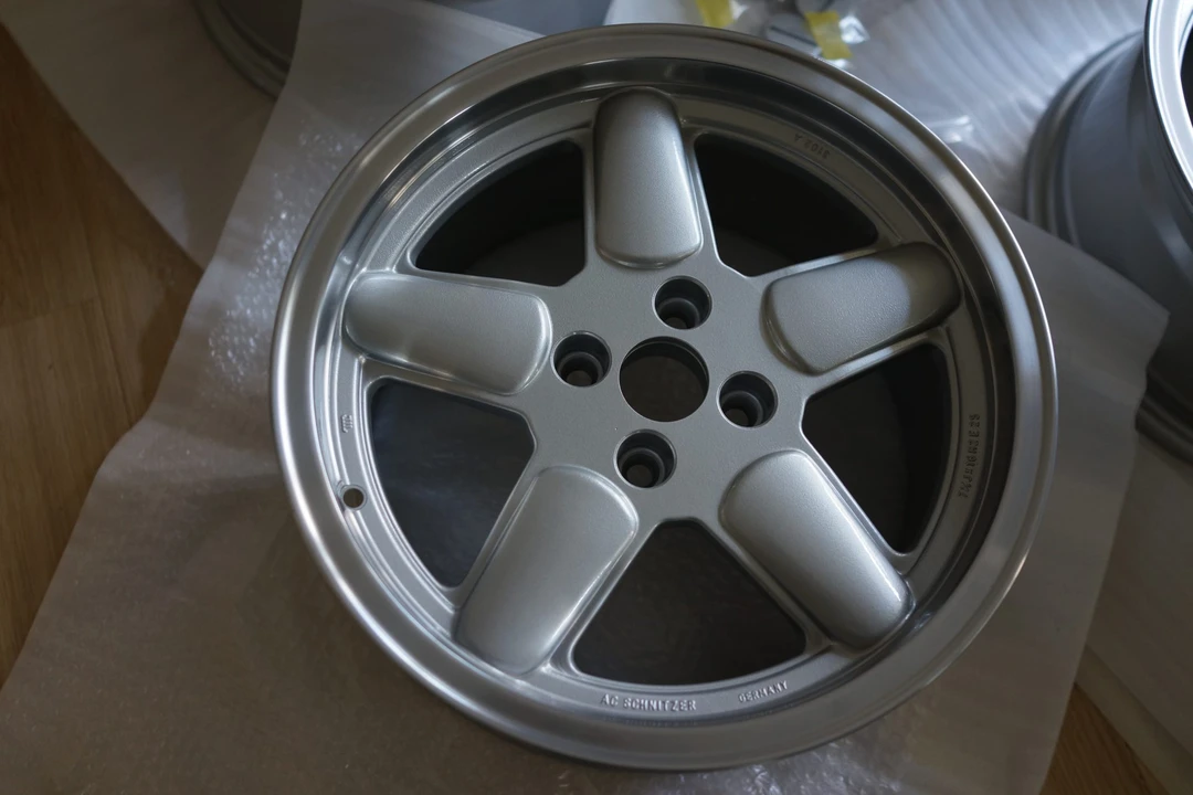 Parts & Memorabilia Other Wheels - Image 17 of 31