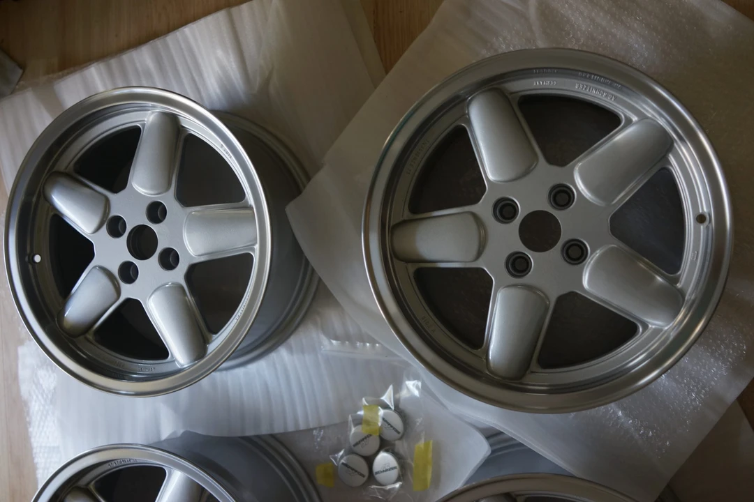 Parts & Memorabilia Other Wheels - Image 8 of 31