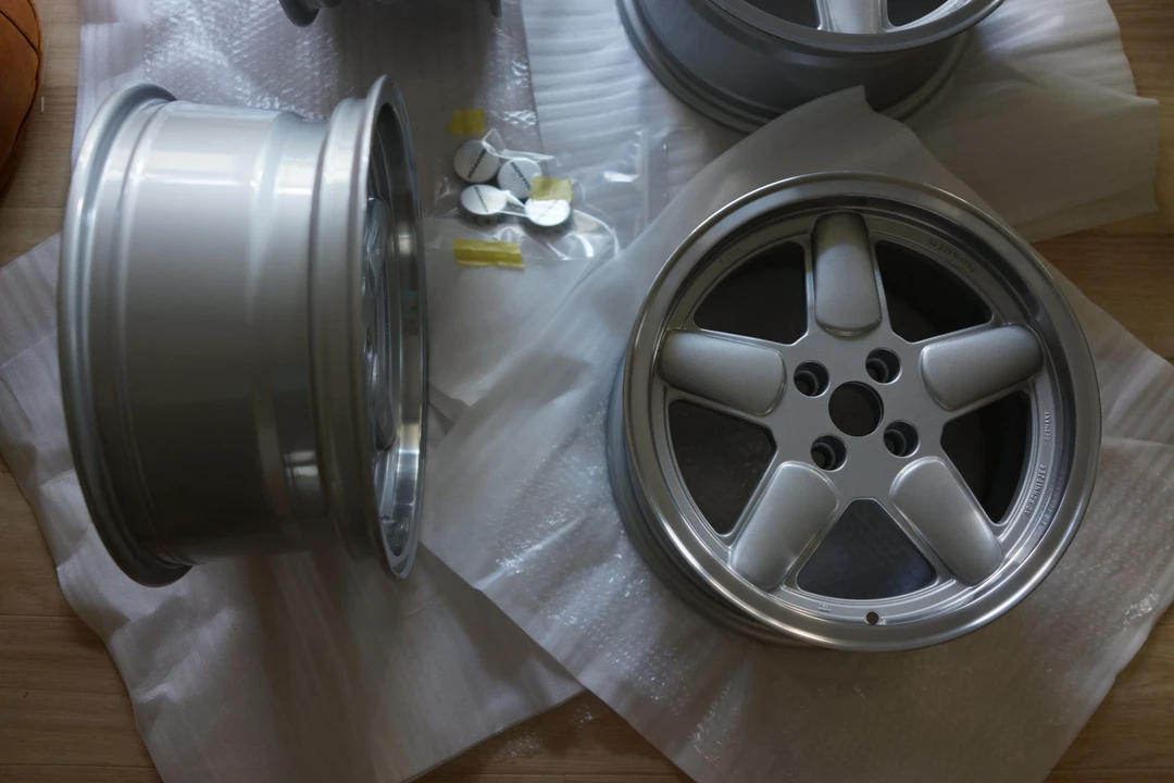 Parts & Memorabilia Other Wheels - Image 10 of 31