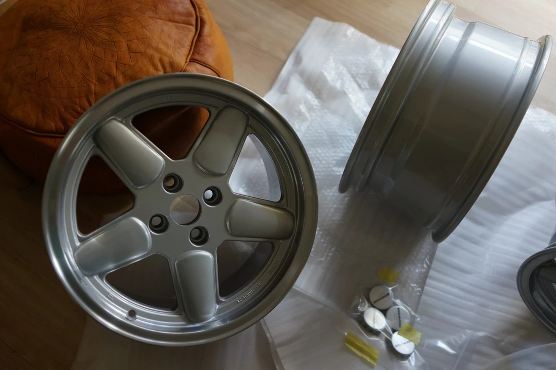 Parts & Memorabilia Other Wheels - Image 16 of 31