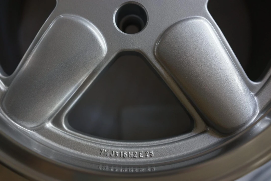 Parts & Memorabilia Other Wheels - Image 30 of 31