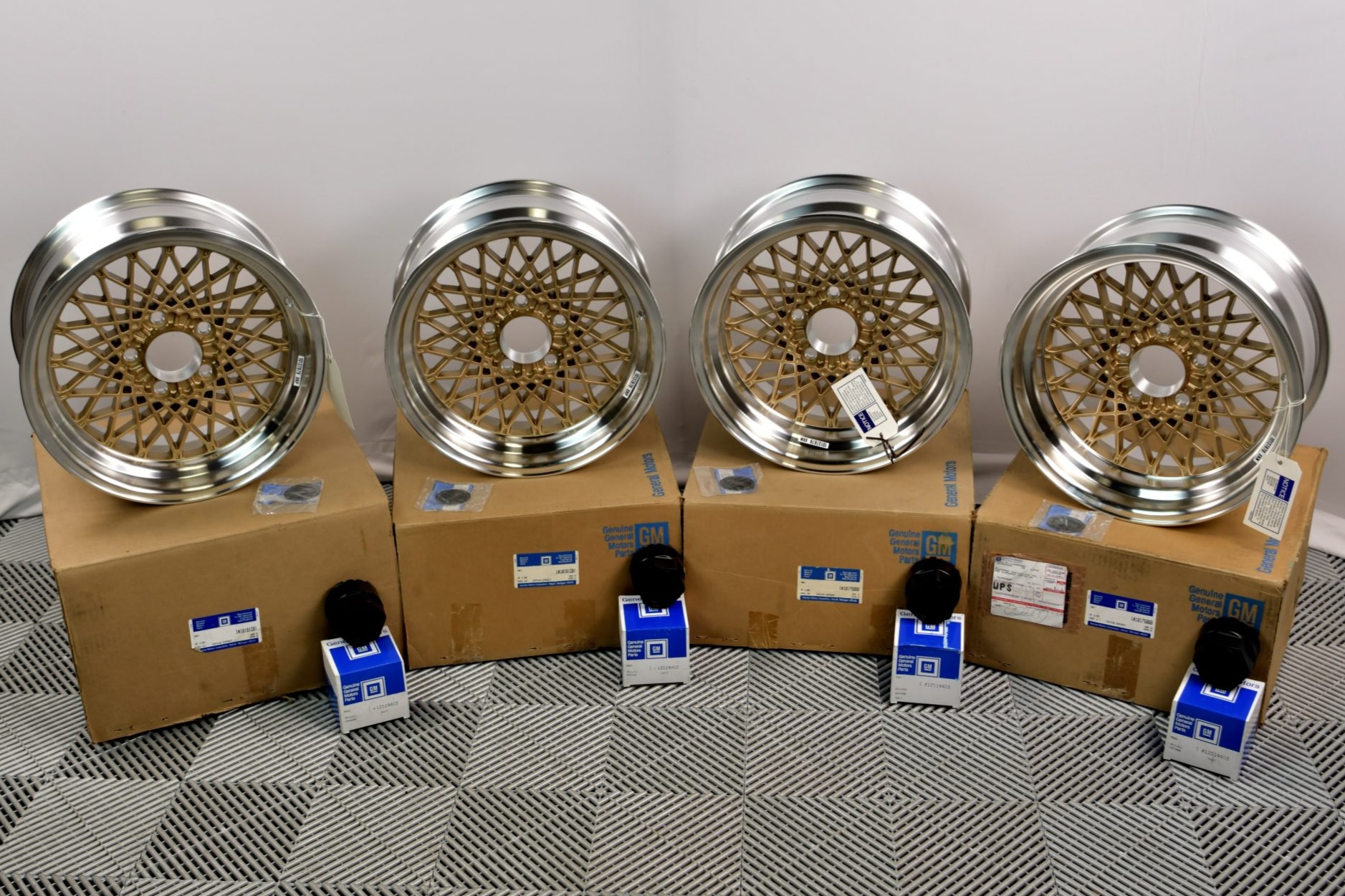 16×8′′ Wheels for Pontiac Firebird Trans Am