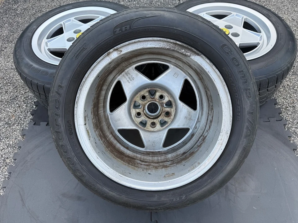 Parts & Memorabilia Other Wheels - Image 27 of 31