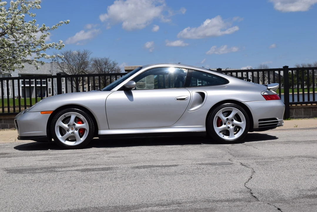 2001 Porsche 996 Turbo - Image 12 of 31