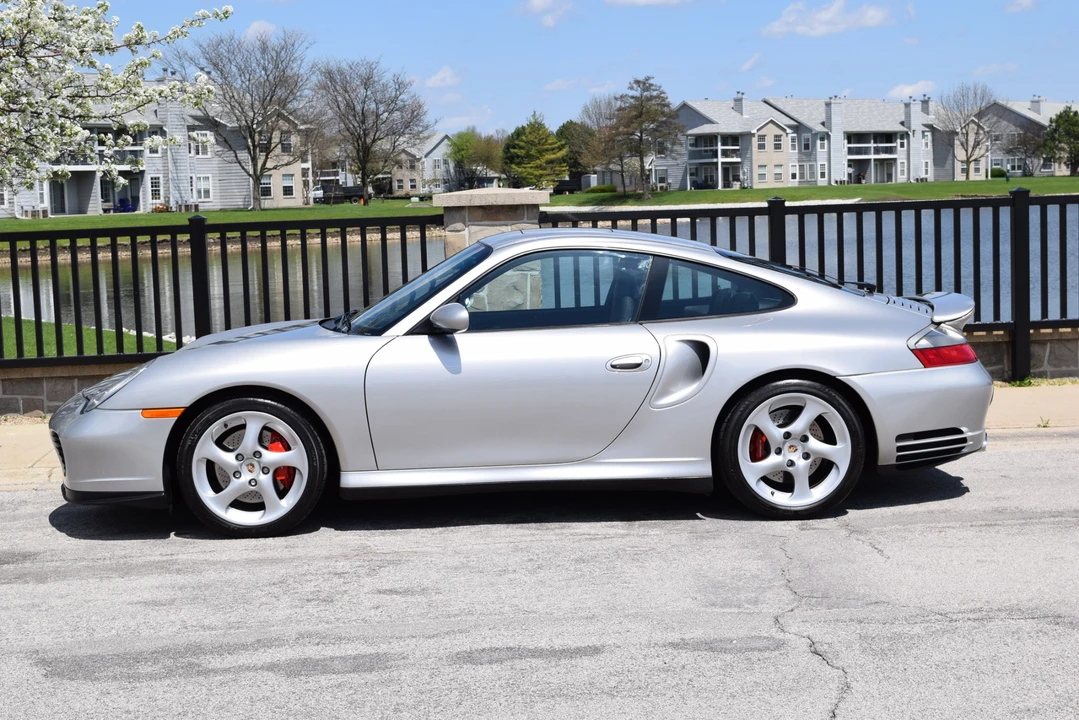 2001 Porsche 996 Turbo - Image 13 of 31