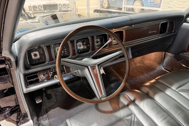 1971 Lincoln Continental Mark III - Image 5 of 8