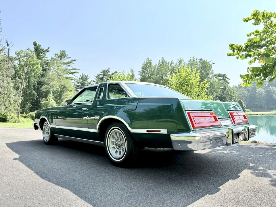 1979 Ford Thunderbird 7th Gen - Image 11 of 31