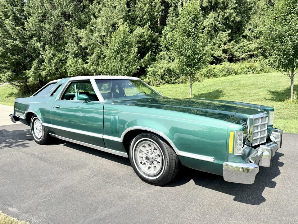 1979 Ford Thunderbird 7th Gen - Image 5 of 31