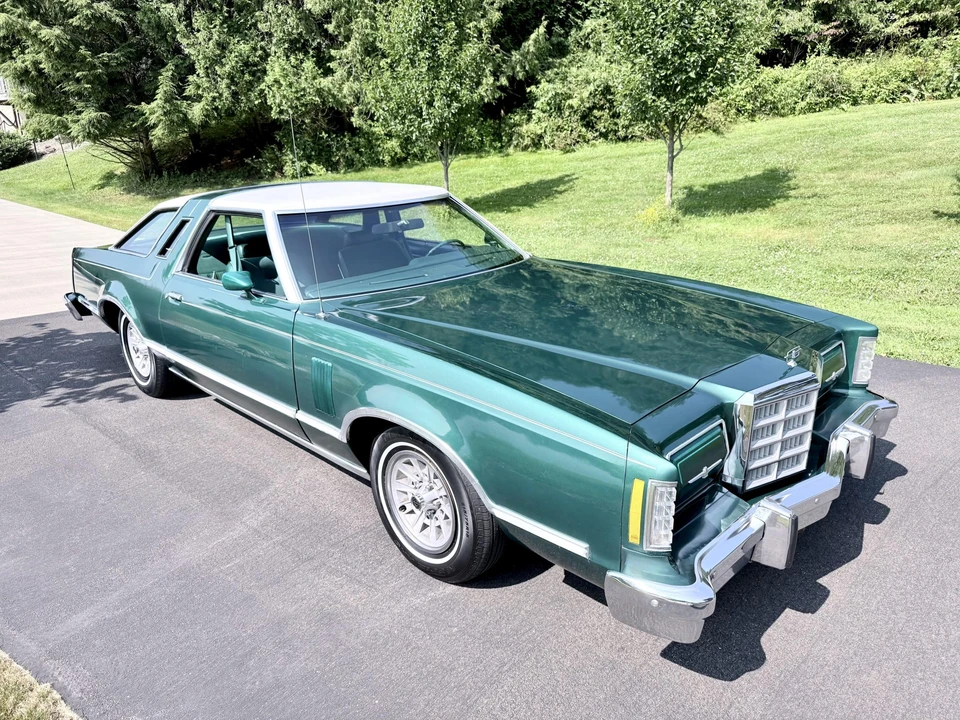 1979 Ford Thunderbird 7th Gen - Image 4 of 31