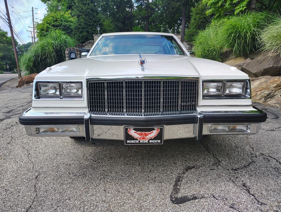 1983 Buick Electra - Image 9 of 31