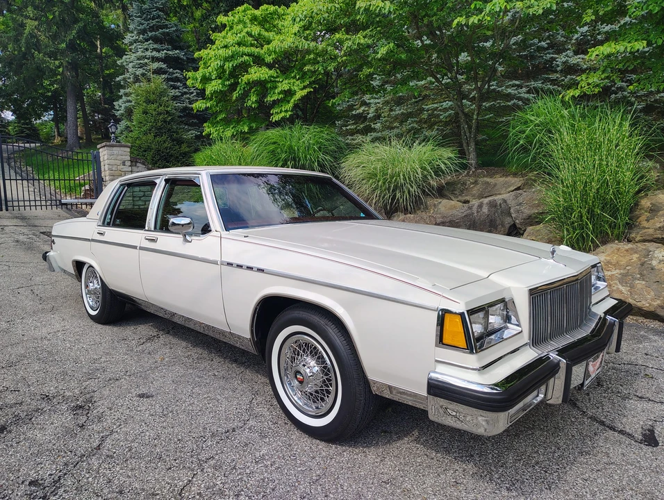 1983 Buick Electra - Image 3 of 31