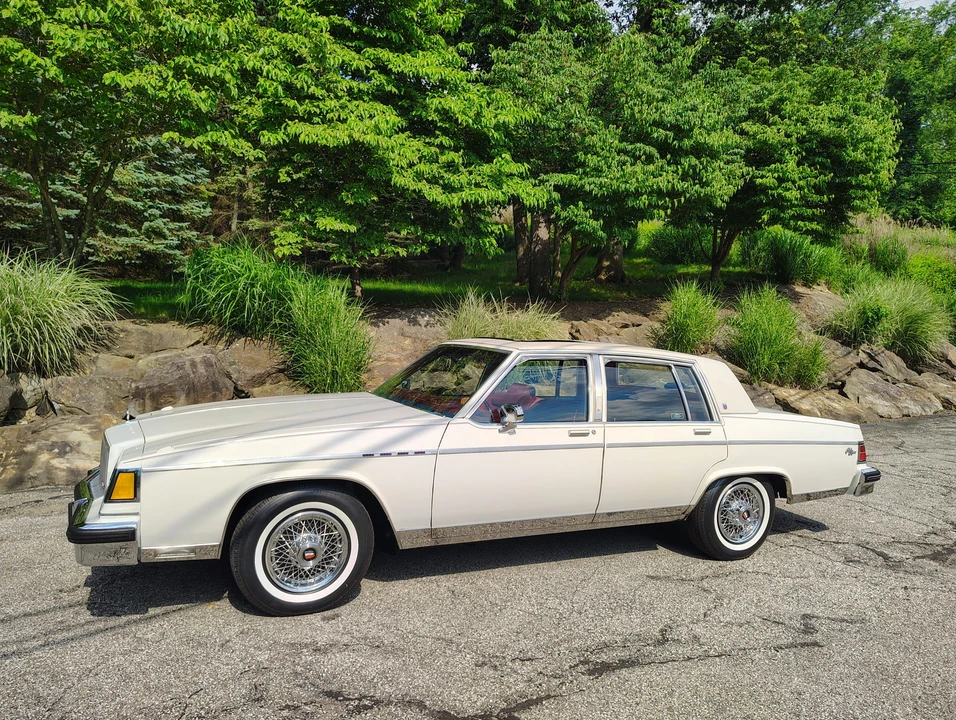 1983 Buick Electra - Image 15 of 31