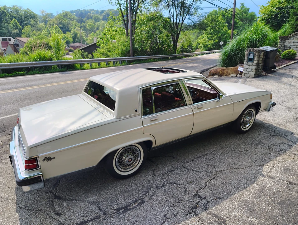 1983 Buick Electra - Image 27 of 31