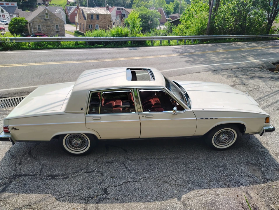 1983 Buick Electra - Image 28 of 31