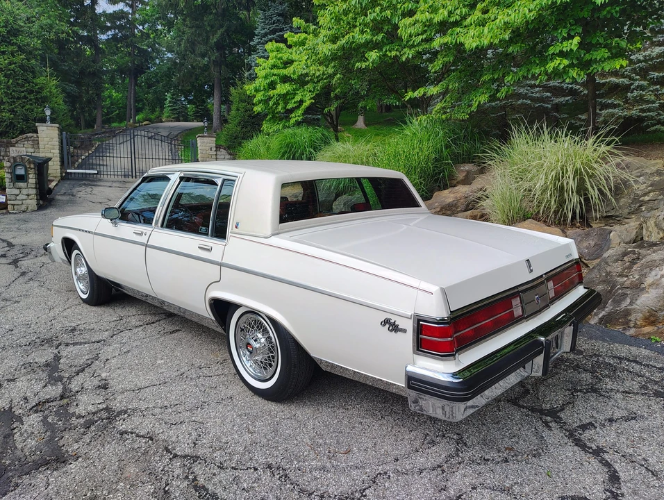 1983 Buick Electra - Image 20 of 31