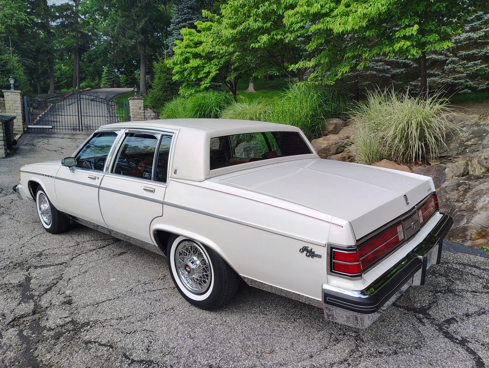 1983 Buick Electra - Image 21 of 31