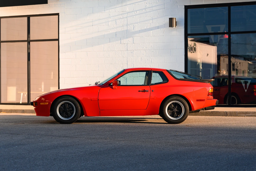 1985 Porsche 944 - Image 8 of 31