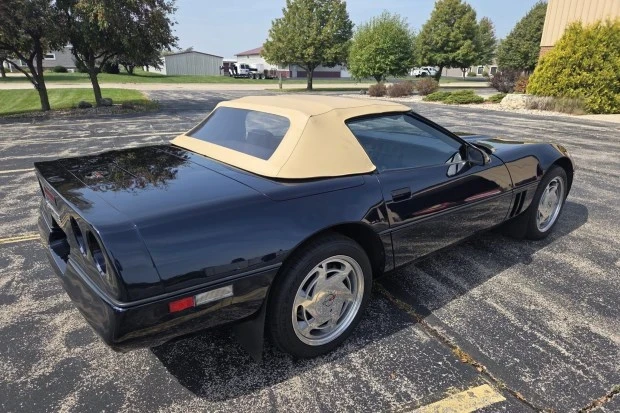 1988 Chevrolet Corvette C4 - Image 2 of 7