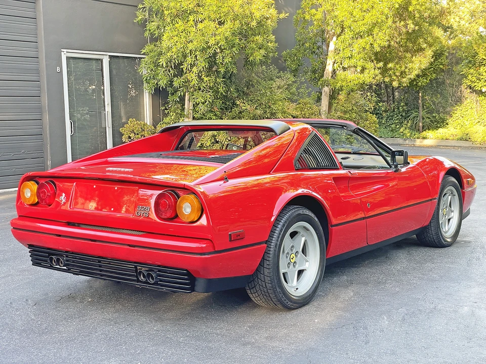1988 Ferrari 328 GTS - Image 22 of 31