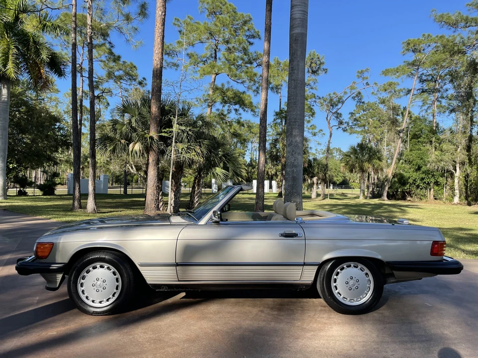 1989 Mercedes-Benz R107 SL-Class - Image 2 of 31