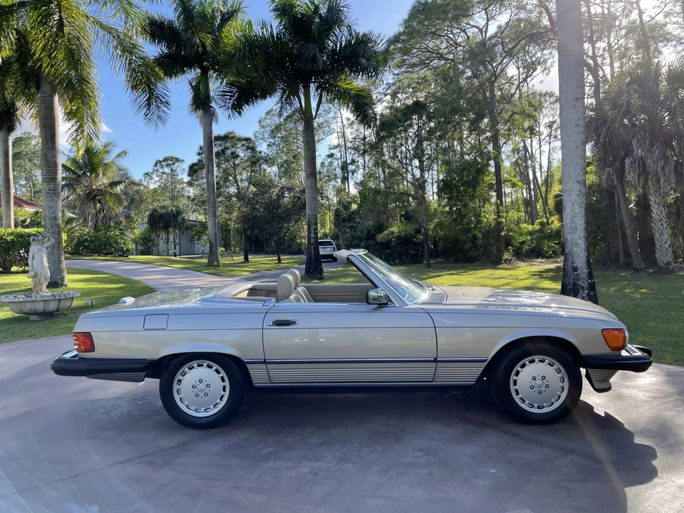 1989 Mercedes-Benz R107 SL-Class - Image 10 of 31