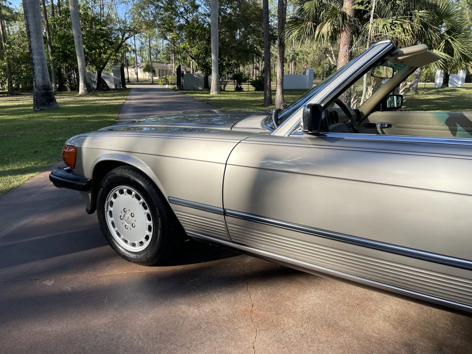 1989 Mercedes-Benz R107 SL-Class - Image 30 of 31