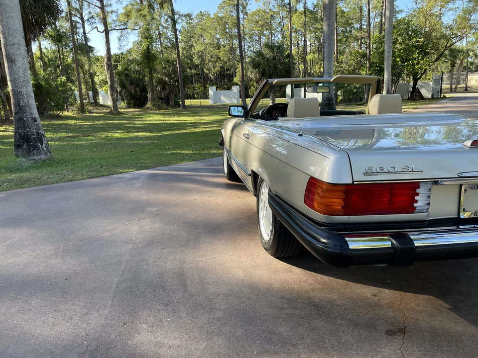 1989 Mercedes-Benz R107 SL-Class - Image 28 of 31