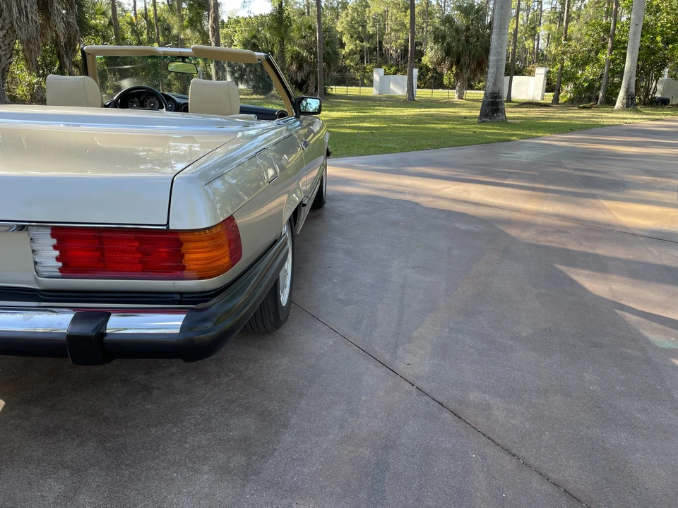 1989 Mercedes-Benz R107 SL-Class - Image 27 of 31