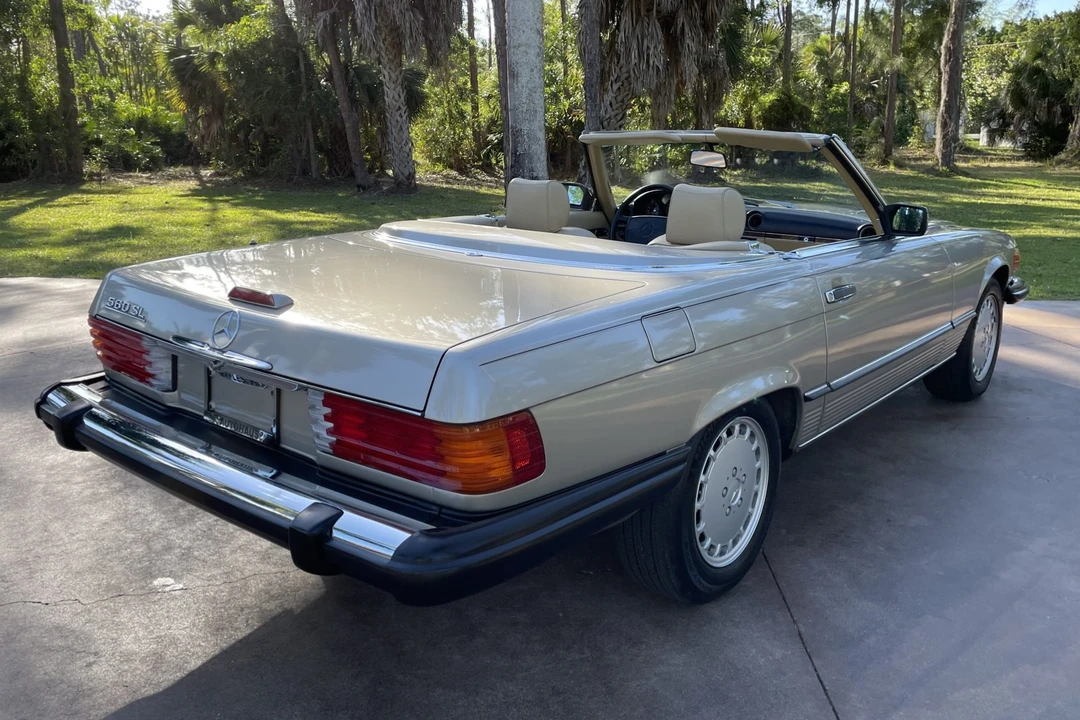 1989 Mercedes-Benz R107 SL-Class - Image 11 of 31