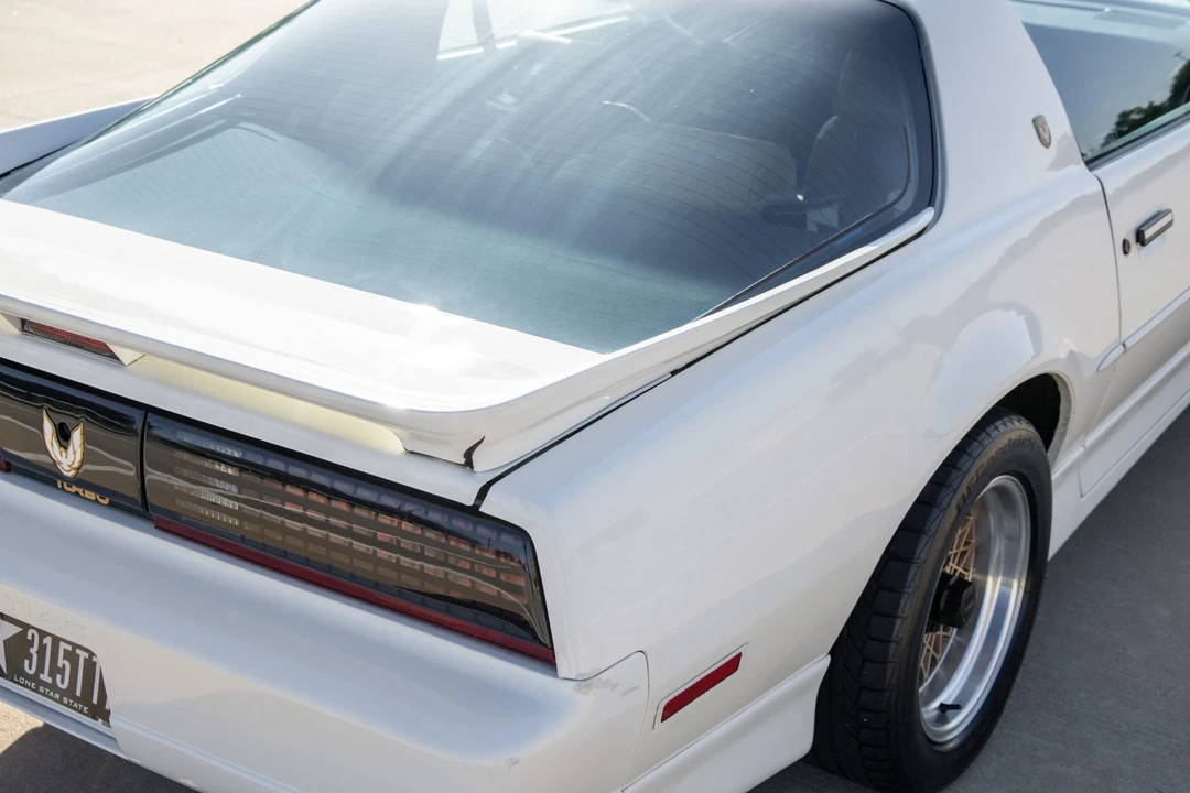 1989 Pontiac Firebird Trans Am 3rd Gen - Image 26 of 31