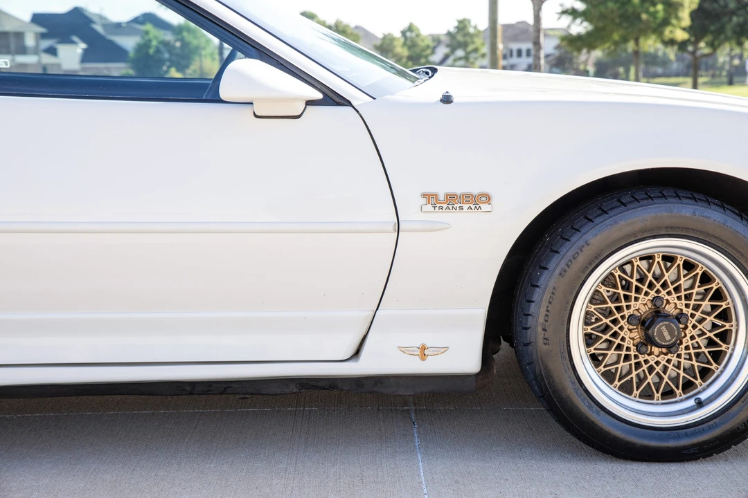 1989 Pontiac Firebird Trans Am 3rd Gen - Image 22 of 31