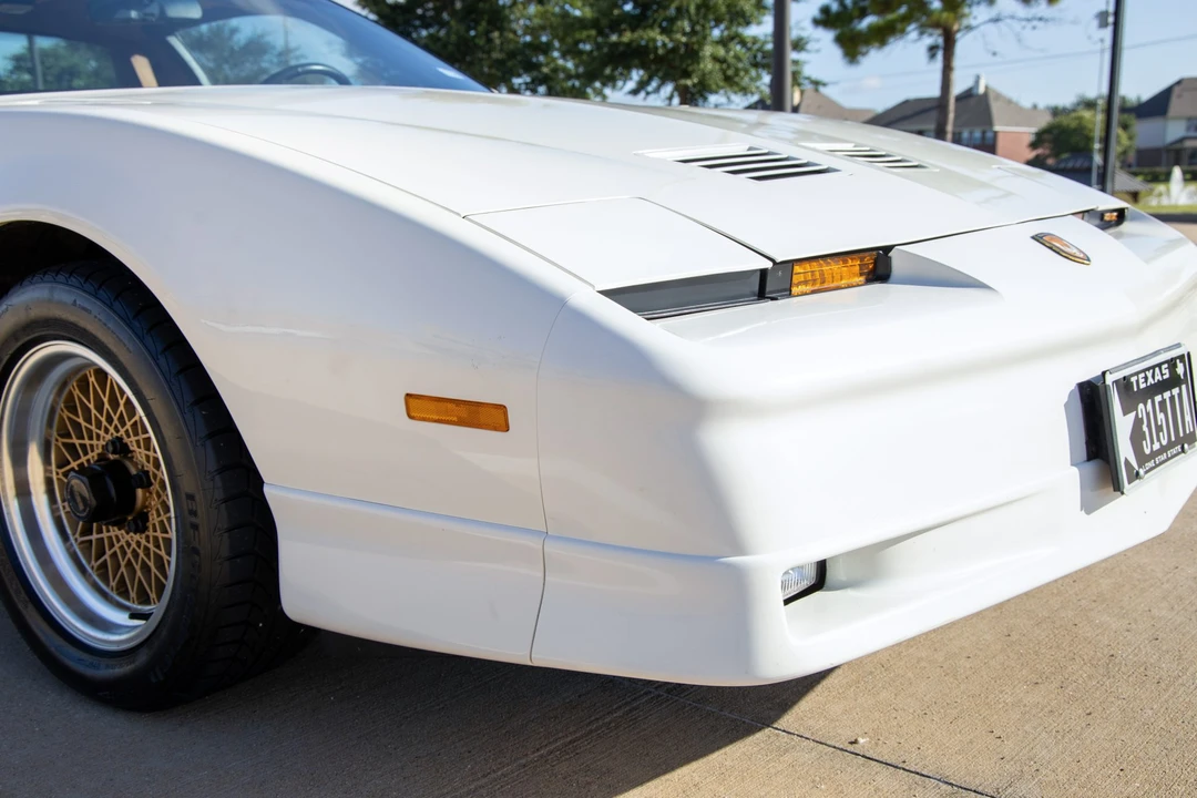 1989 Pontiac Firebird Trans Am 3rd Gen - Image 21 of 31