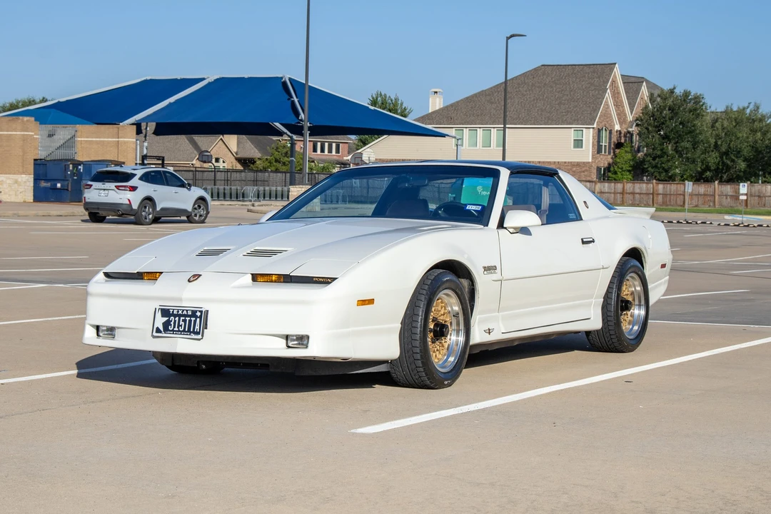 1989 Pontiac Firebird Trans Am 3rd Gen - Image 2 of 31