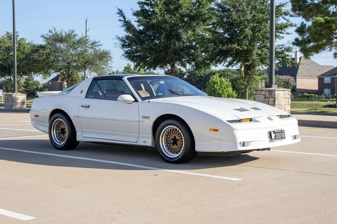 1989 Pontiac Firebird Trans Am 3rd Gen - Image 7 of 31