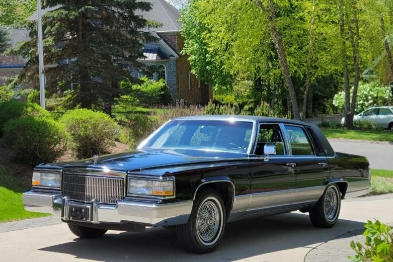 1990 Cadillac Brougham - Image 3 of 31