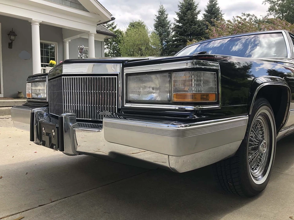 1990 Cadillac Brougham - Image 31 of 31