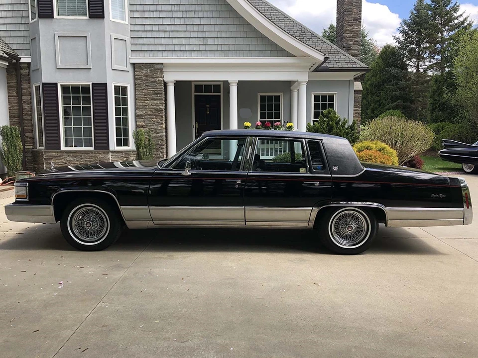 1990 Cadillac Brougham - Image 7 of 31